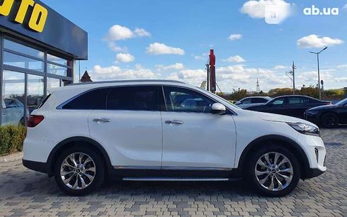 Kia Sorento 2017 - фото 8