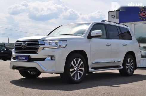 Toyota Land Cruiser 2016 - фото 2