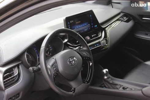 Toyota C-HR 2019 - фото 27