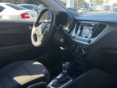 Hyundai Accent 2019 - фото 19