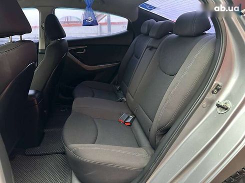 Hyundai Elantra 2012 - фото 10