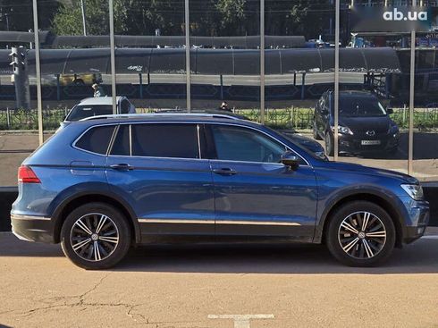 Volkswagen Tiguan 2018 - фото 8