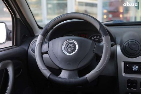 Renault Sandero 2011 - фото 14
