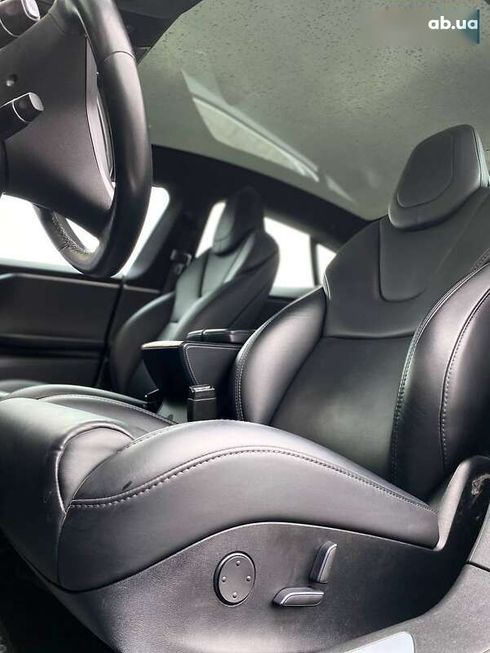 Tesla Model S 2019 - фото 24