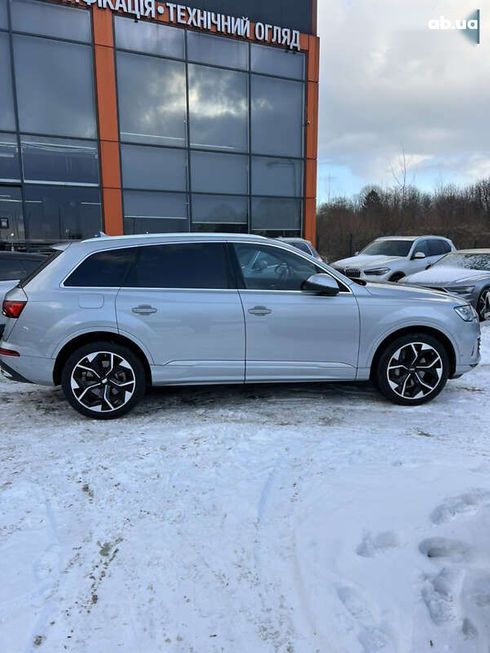 Audi Q7 2023 - фото 3