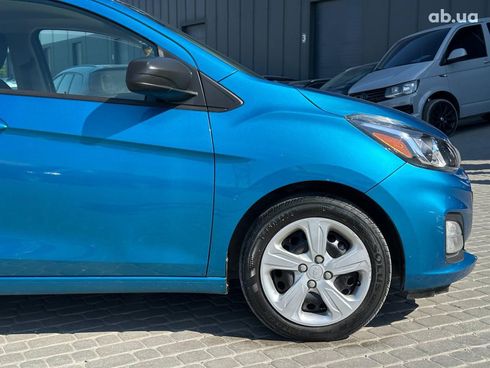 Chevrolet Spark 2019 синий - фото 11