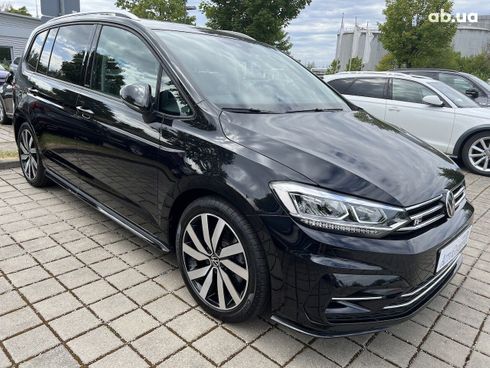 Volkswagen Touran 2022 - фото 32