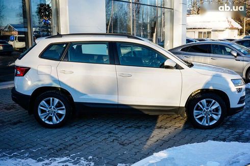 Skoda Karoq 2021 - фото 8