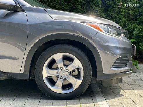 Honda HR-V 2018 серый - фото 13