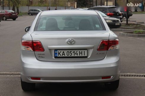 Toyota Avensis 2009 - фото 8