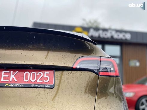 Tesla Model Y 2021 - фото 18