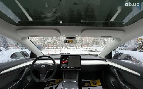 Tesla Model 3 2021 - фото 13