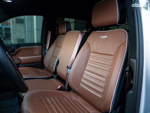 GMC Sierra 2021 - фото 11