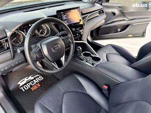 Toyota Camry 2021 - фото 29