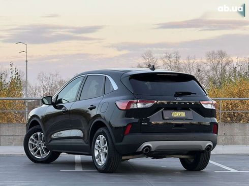 Ford Escape 2021 - фото 17