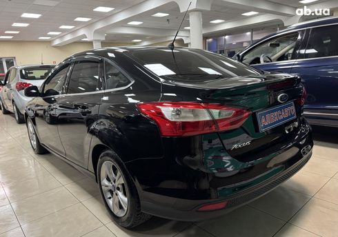 Ford Focus 2012 черный - фото 7