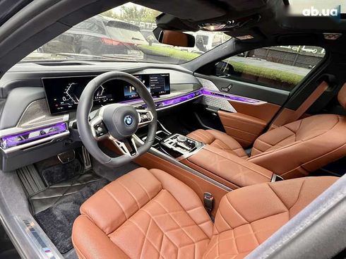 BMW i7 2023 - фото 28