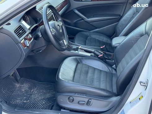Volkswagen Passat 2013 белый - фото 13