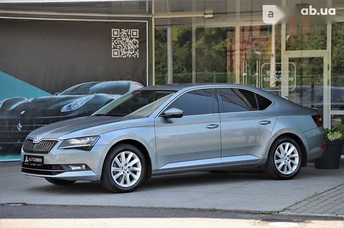 Skoda Superb 2018 - фото 3