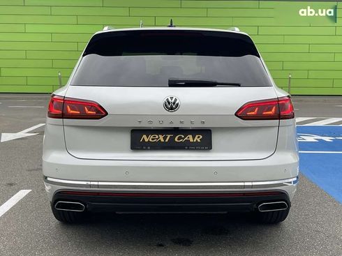 Volkswagen Touareg 2018 - фото 12