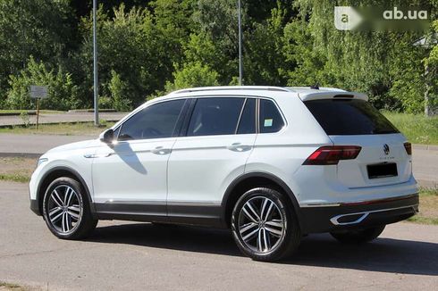 Volkswagen Tiguan 2022 - фото 14