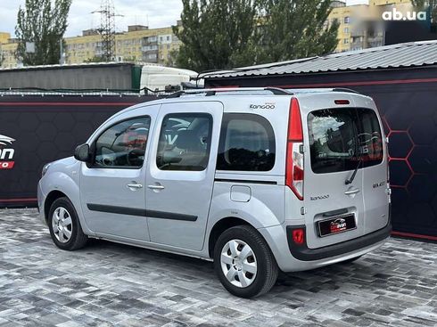 Renault Kangoo 2016 - фото 16