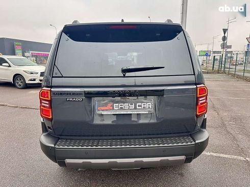 Toyota Land Cruiser Prado 2024 - фото 17
