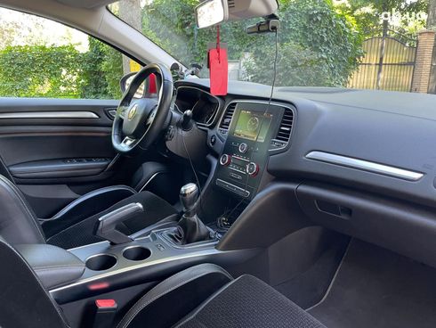 Renault Megane 2018 красный - фото 25