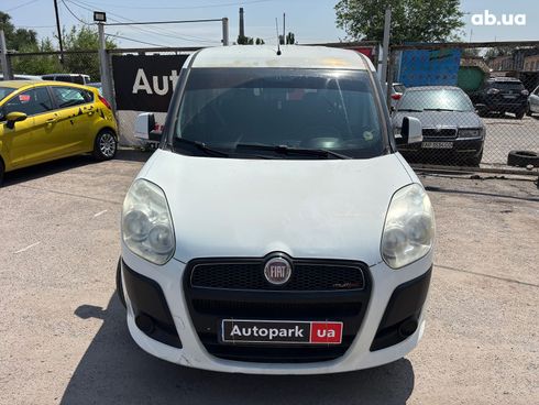 Fiat Doblo 2011 белый - фото 8