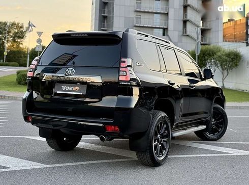 Toyota Land Cruiser Prado 2022 - фото 15