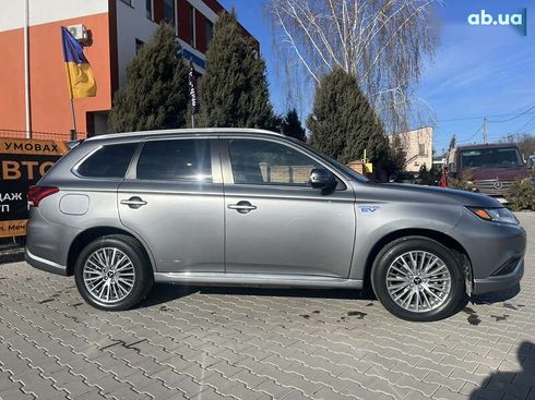 Mitsubishi Outlander 2020 - фото 4