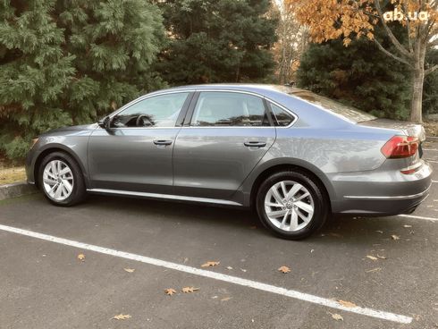 Volkswagen Passat 2018 серый - фото 4