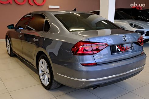 Volkswagen Passat 2019 серый - фото 6