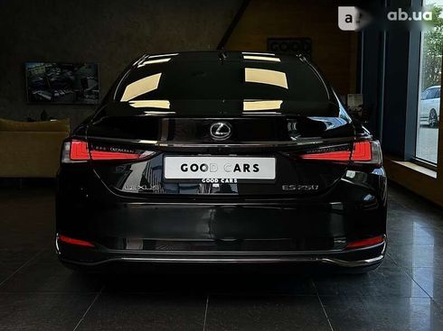 Lexus ES 2019 - фото 13