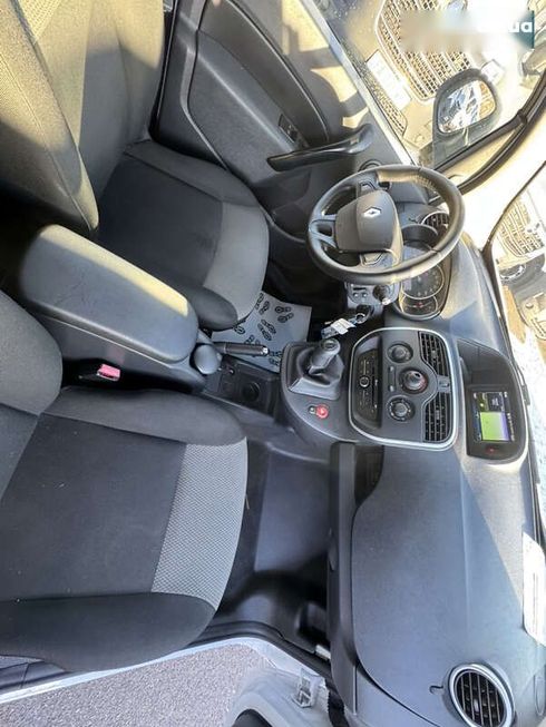 Renault Kangoo 2019 - фото 16