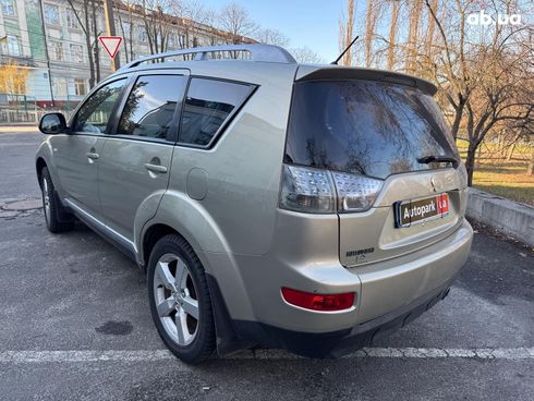 Mitsubishi Outlander 2007 бежевый - фото 7