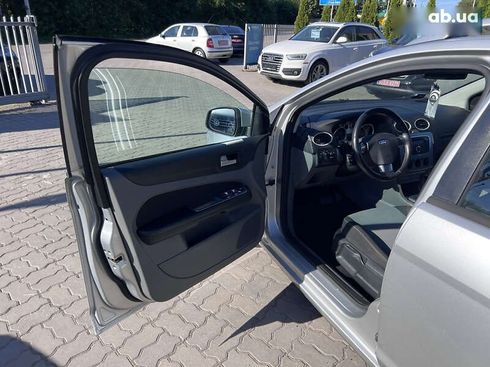 Ford Focus 2010 - фото 18