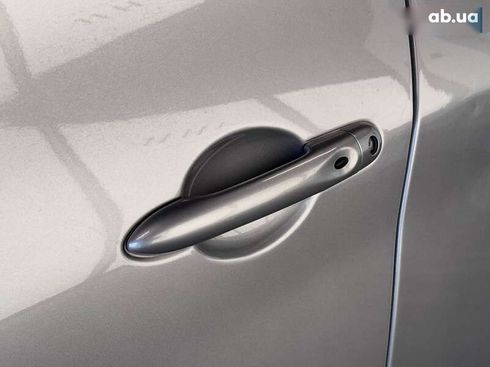 Renault Zoe 2016 - фото 17
