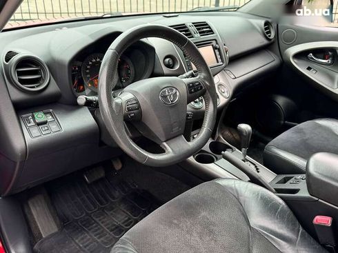 Toyota RAV4 2012 - фото 16