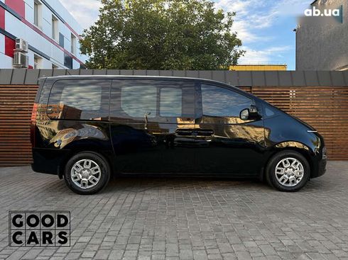 Hyundai Staria 2023 - фото 8