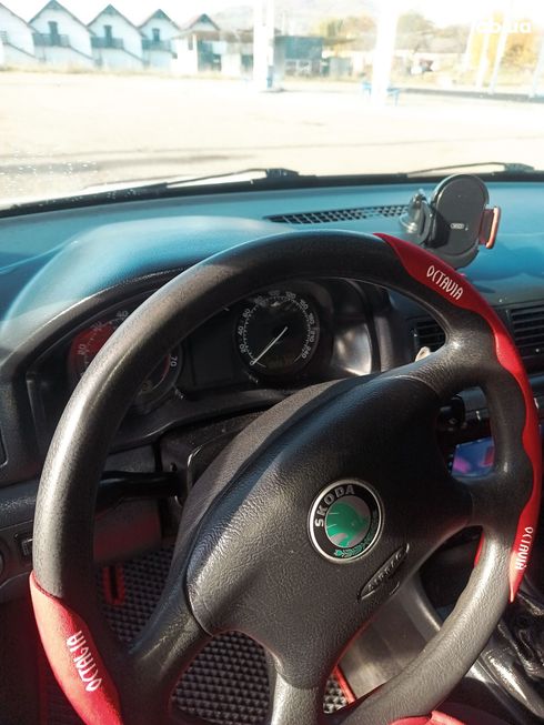 Skoda Octavia 2008 белый - фото 4