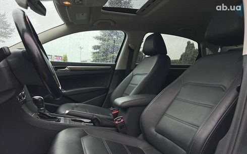 Volkswagen Passat 2017 - фото 16