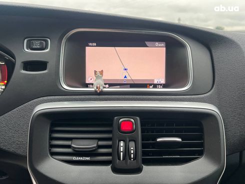 Volvo V40 2017 синий - фото 25