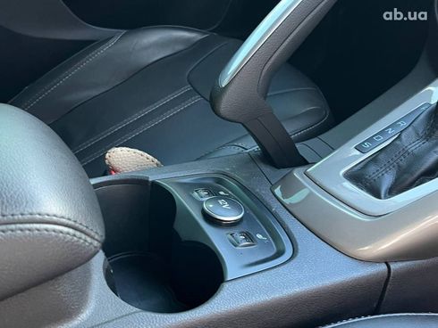 Ford Focus 2012 красный - фото 10