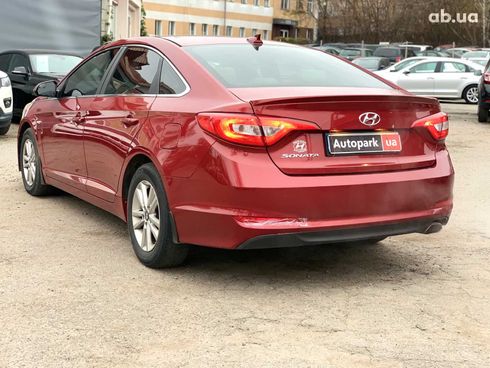 Hyundai Sonata 2015 красный - фото 13