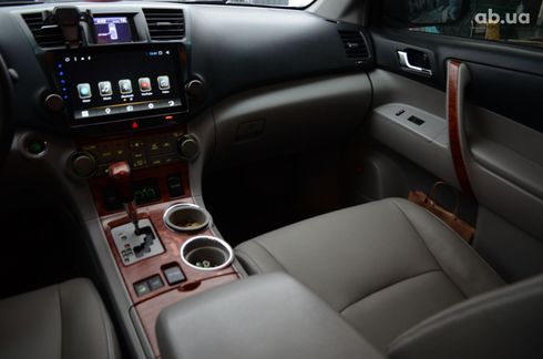 Toyota Highlander 2008 серый - фото 11