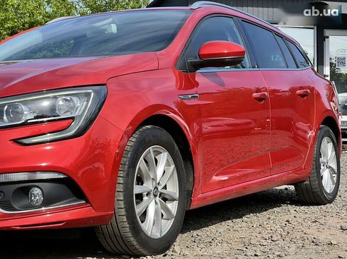 Renault Megane 2017 - фото 11