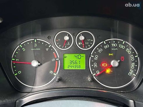 Ford Tourneo Connect 2011 - фото 20