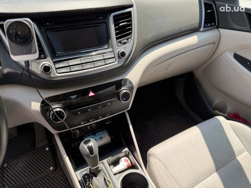 Hyundai Tucson 2015 серый - фото 32