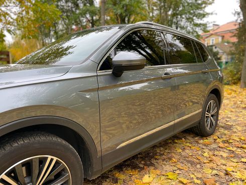 Volkswagen Tiguan 2017 серый - фото 20